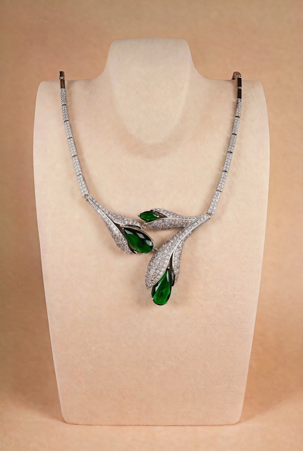 Frosted Vine Necklace